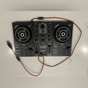 Hercules DJ Inpulse 200 DJ Controller, Like New!